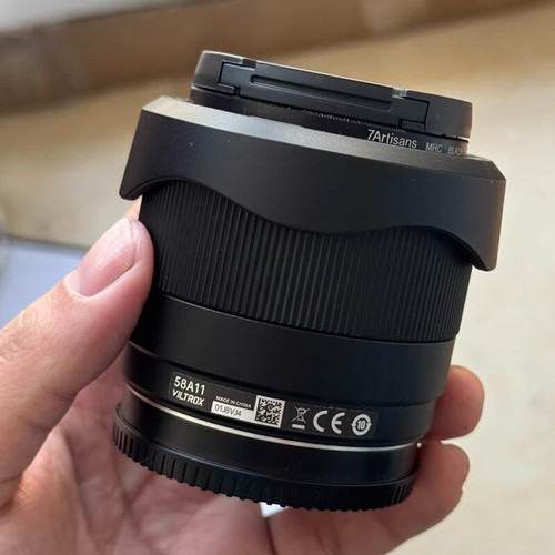 Viltrox 40mm F2.5 Full Frame Auto Focus Lens Sony FE Mount zve10 a6400 - Picture 3 of 6
