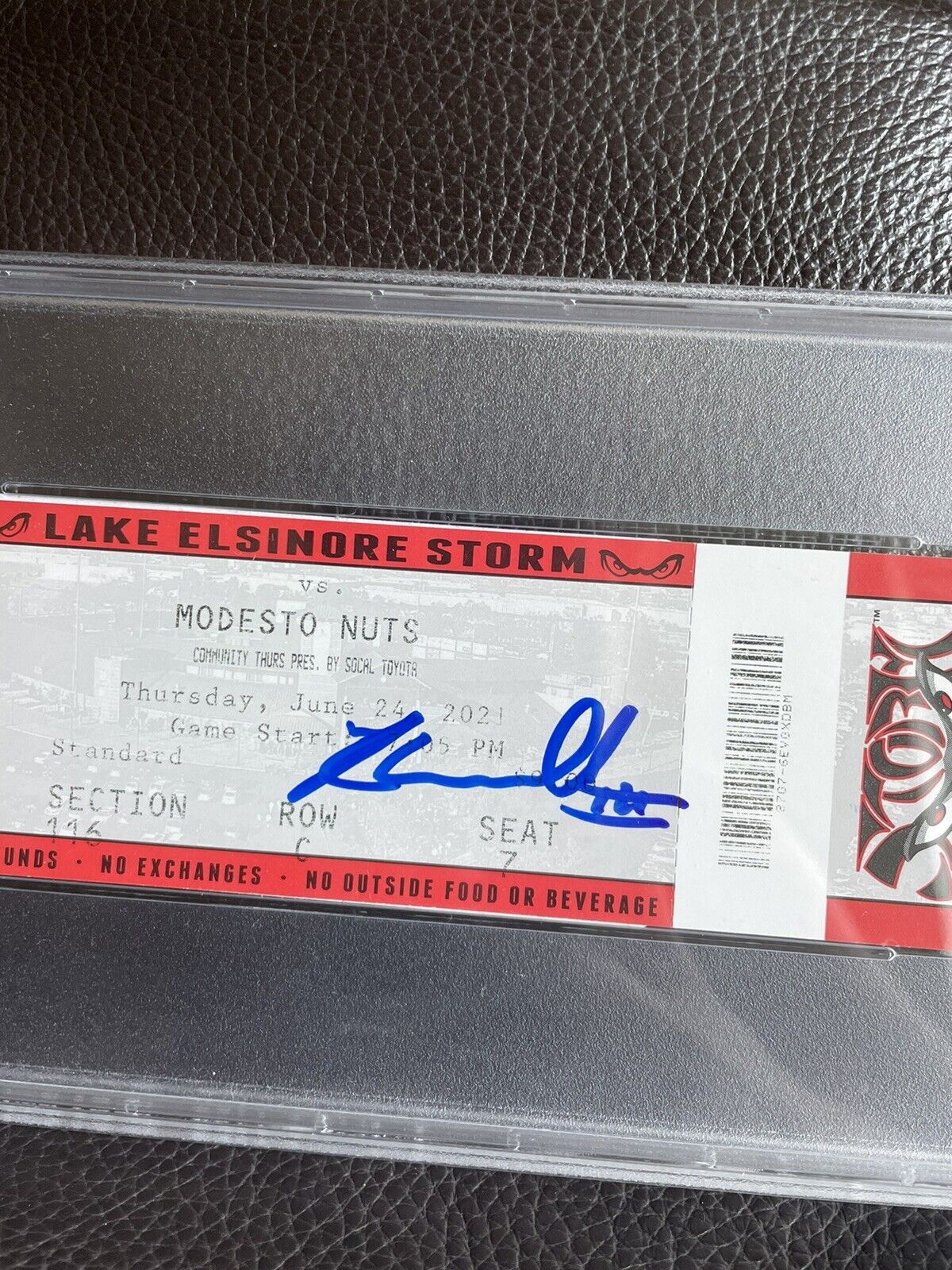 Picture 2 of 4