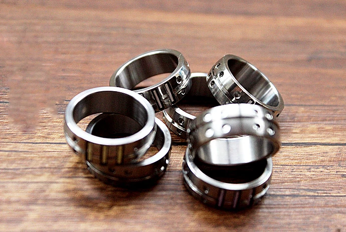 Anillo de dedo de aleación de titanio TC4 para hombres y mujeres anillo de dedo brilla en la oscuridad EDC regalo Foto 4 de 4