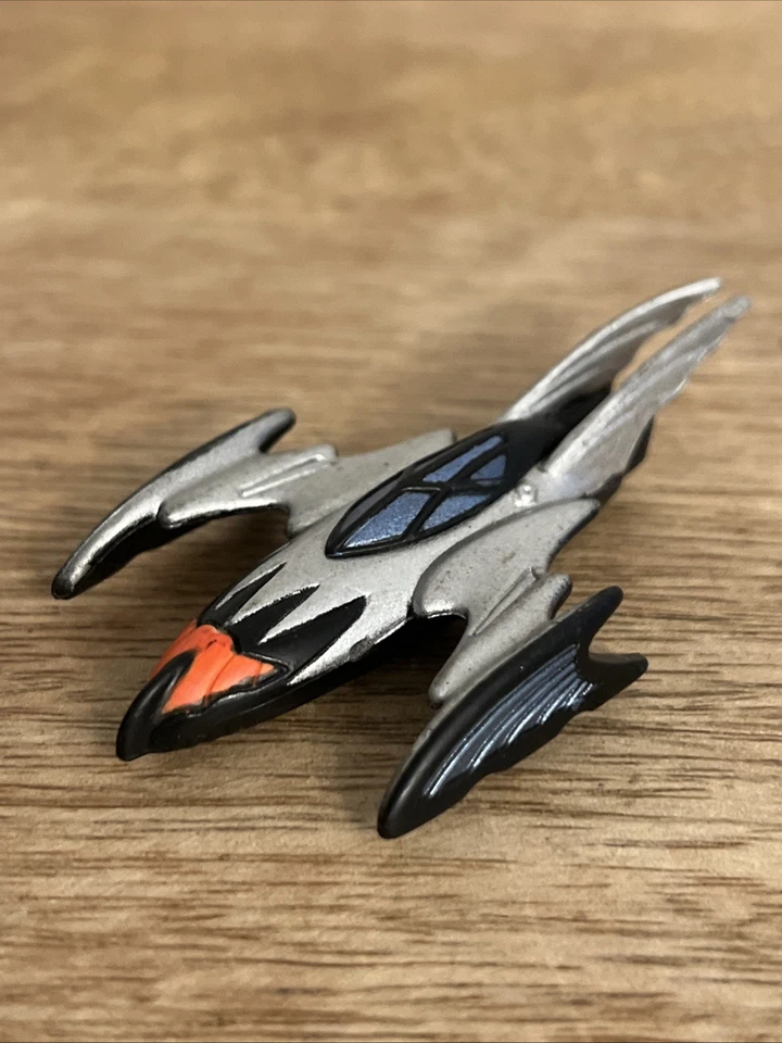 Micro Verse DC Batman Bat Plane Micro Machines 1997 Plastic Hasbro Toy - Image 2 of 4