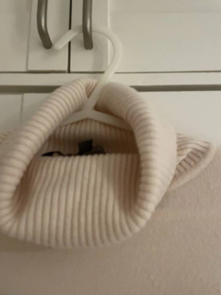 Ladies Funnel Neck Jumper Size Large(12) From French Connections Dusty Pink. - Image 2 of 4