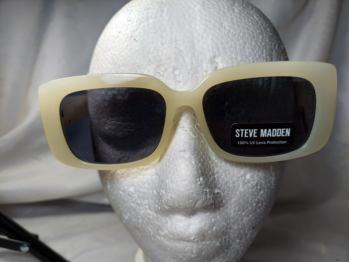 STEVE MADDEN SUNGLASSES NWT Steve Madden Mystie Sunglasses w/ Case NWT | Mercari main image 4