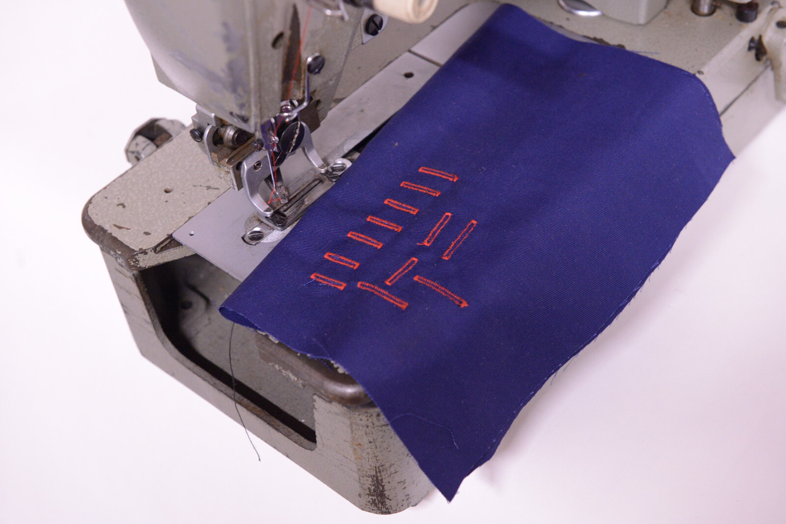 JUKI LBH 771 industrial Buttonhole sewing machine eBay