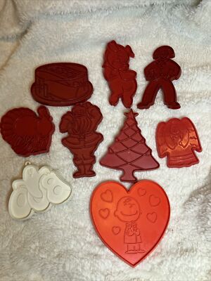 9 VTG Red Cookie Cutters B-Day Cake   Turkey Pumpkin Santa Tree Pig Angel +