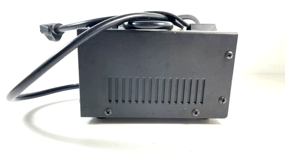 LiteFuze Premium Step Up & Down Voltage Transformer Convertingbox 200 - Image 3 of 4