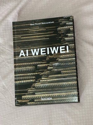 Artist Signed Edition Ai Weiwei. 40th Ed. von Hans Werner Holzwarth
