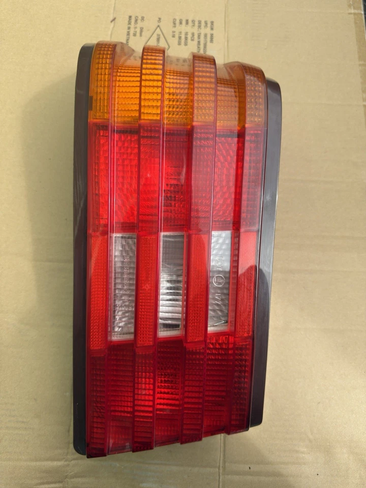 90-95 Mercedes W129 R129 500 500sl SL320 S500 Tail Light Lamps Set L&R OEM - Image 2 of 4