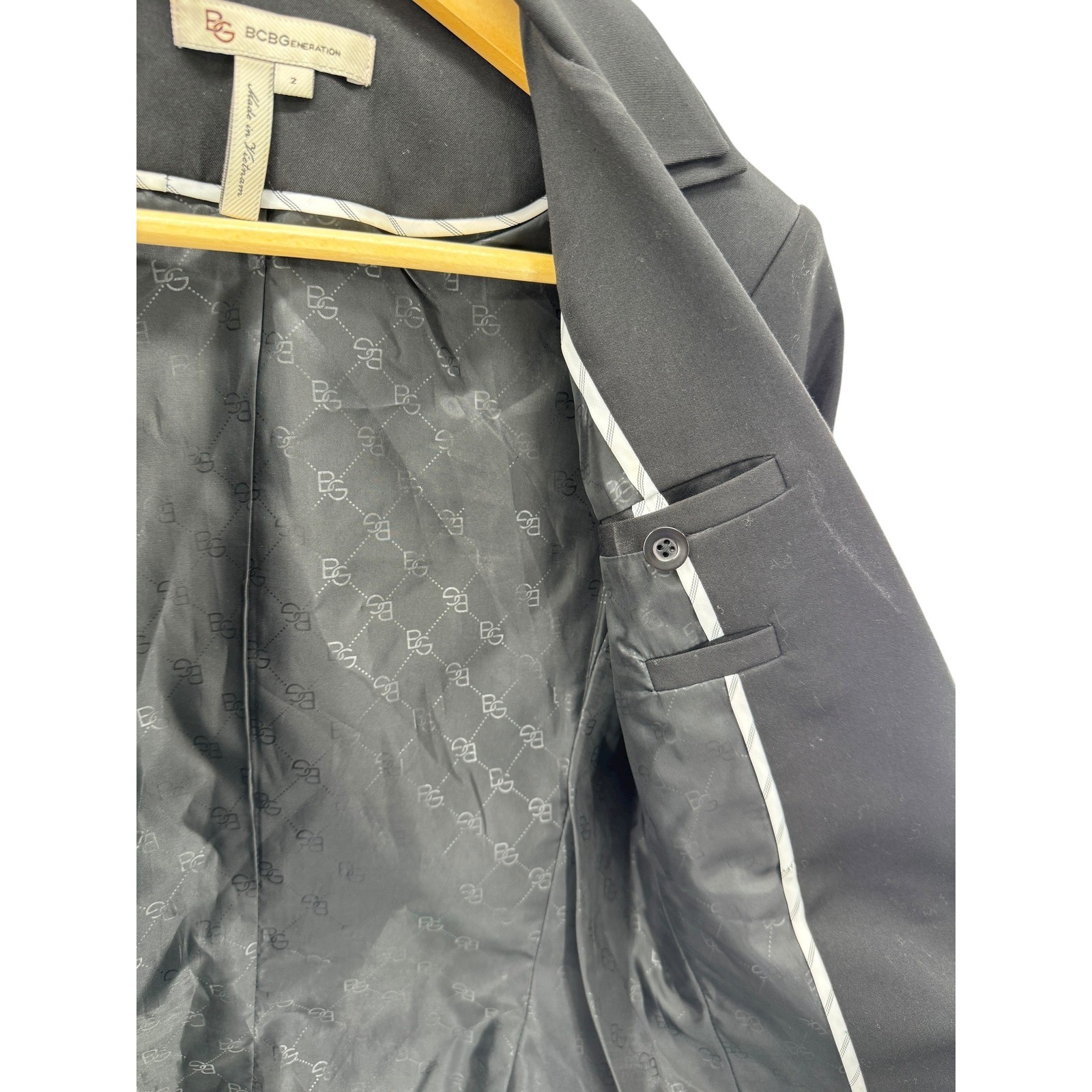 BCBGeneration Black Fitted Two-Button Blazer Jack… - image 8