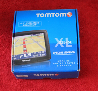 Tom Tom XL 335SE Special Edition slightly used in open box bundle w/case