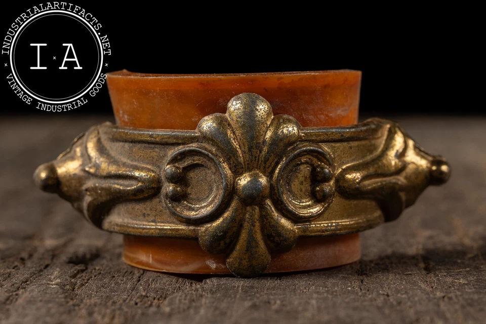 Three Brass Drawer Pulls With Bakelite Inserts - Image 4 of 4