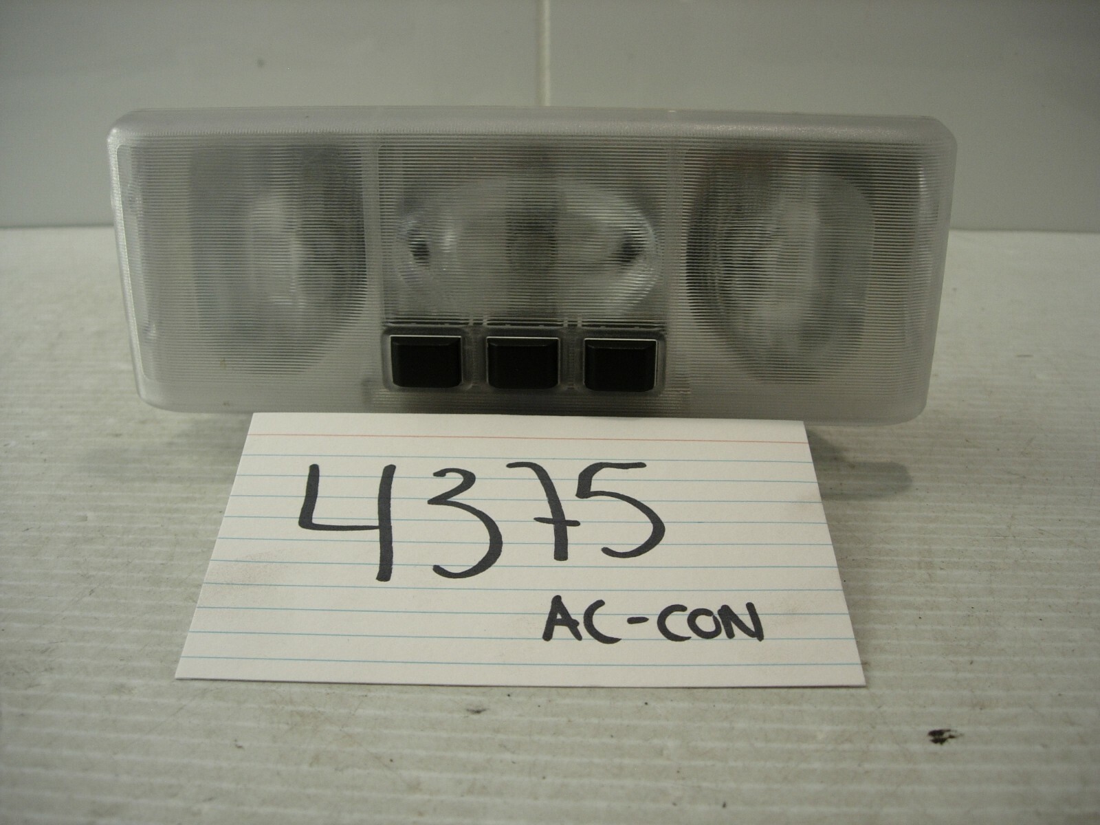2005 - 2016 Land Rover LR4 Rear Dome Light Used Rear Lamp #4375-AC
