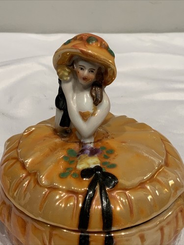Lusterware Art Deco Girl Covered Dresser Powder Jar - Picture 8 of 13