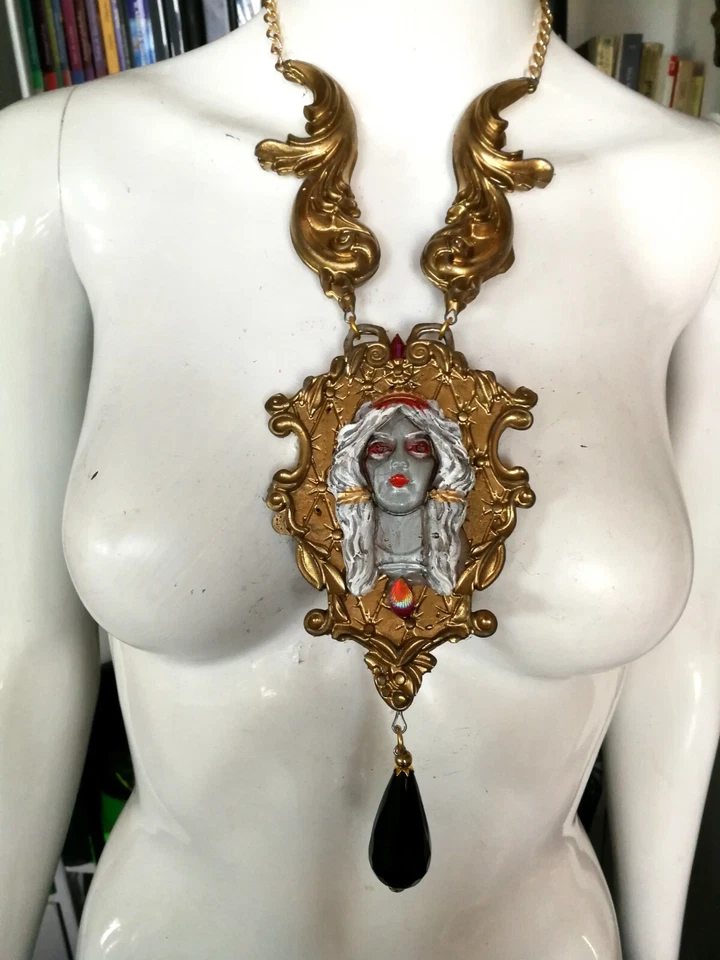 Luxury Jewelry Baroque Necklace Art Deco Vintage Style Pendant Jewellery Charm - Image 2 of 4