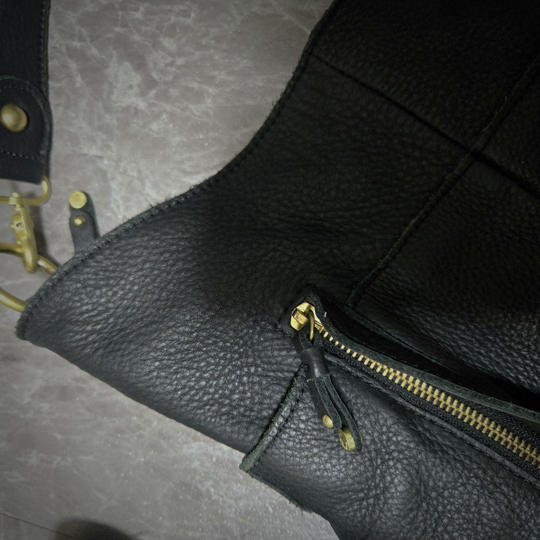 00S Archive Black Leather Bucket Shoulder Bag Grunge Style 00S Archive Black Leather Bucket Shoulder Bag Grunge Style