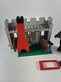 LEGO Castle: Blacksmith Shop (6040) 100% complete No Manual No Box