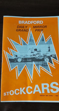 bradford daily mirror grand prix stockcars programme 30th April 1982 (Mint)