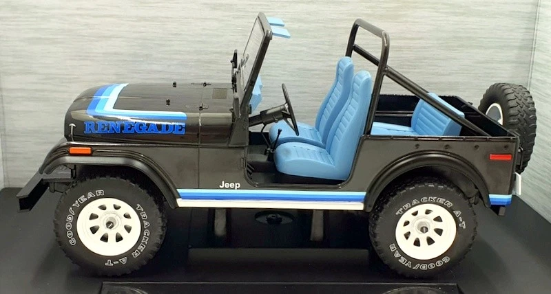Model Car Group 1/18 Scale MCG18281 - Jeep CJ-7 - Black - Image 3 of 4