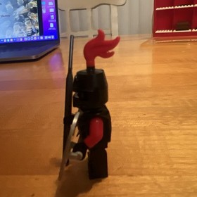 Lego Castle Dragon Knight Armor minifigure, dragon head 70404 (2013)