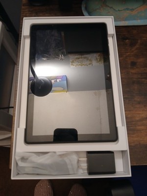 Topsand G12 Pro tablet with sim card slot. 