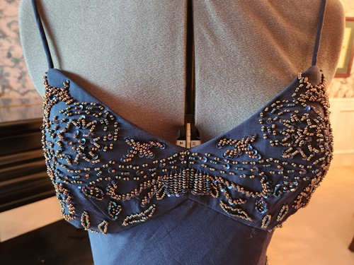 Xscape party dress w/scarf ,size 4,navy,beaded, EUC length 31,bust 36,waist 28 - Picture 6 of 12