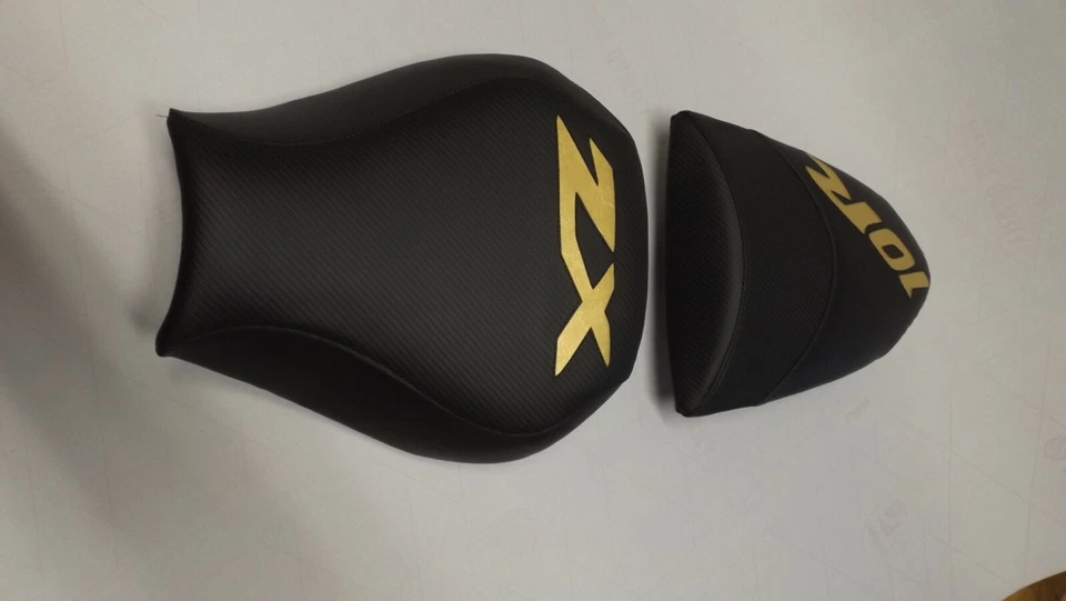 FUNDAS DE ASIENTO PERSONALIZADAS KAWASAKI ZX10R 2006/2007 DELANTERAS Y TRASERAS NEGRAS/DORADAS NINJA ZX10R Foto 2 de 4