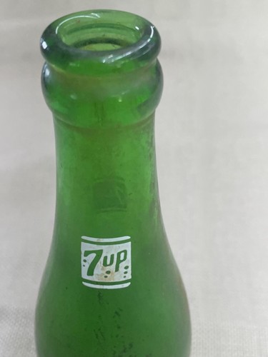 Vintage 7UP Glass Bottle Swimsuit Girl Bubbles 7 FL. OZS pair Columbus Ohio - Picture 15 of 24