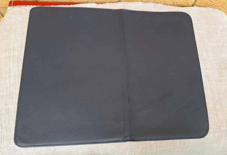 Funda blanda genuina Samsung portátil portátil hasta 13 pulgadas funda protectora Foto 3 de 4