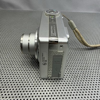 Sony Cyber-Shot DSC-W7 7.2MP 3x Digital Camera Carl Zeiss SD With SD And Cable
