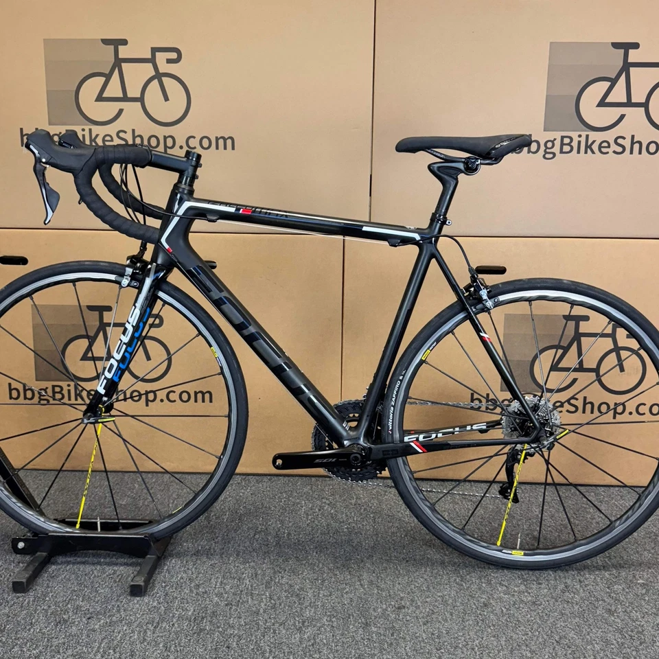 Bicicleta de carretera Focus Izalco Max usada, 11 velocidades Shimano 105, fibra de carbono-2015, 56 cm Foto 2 de 4