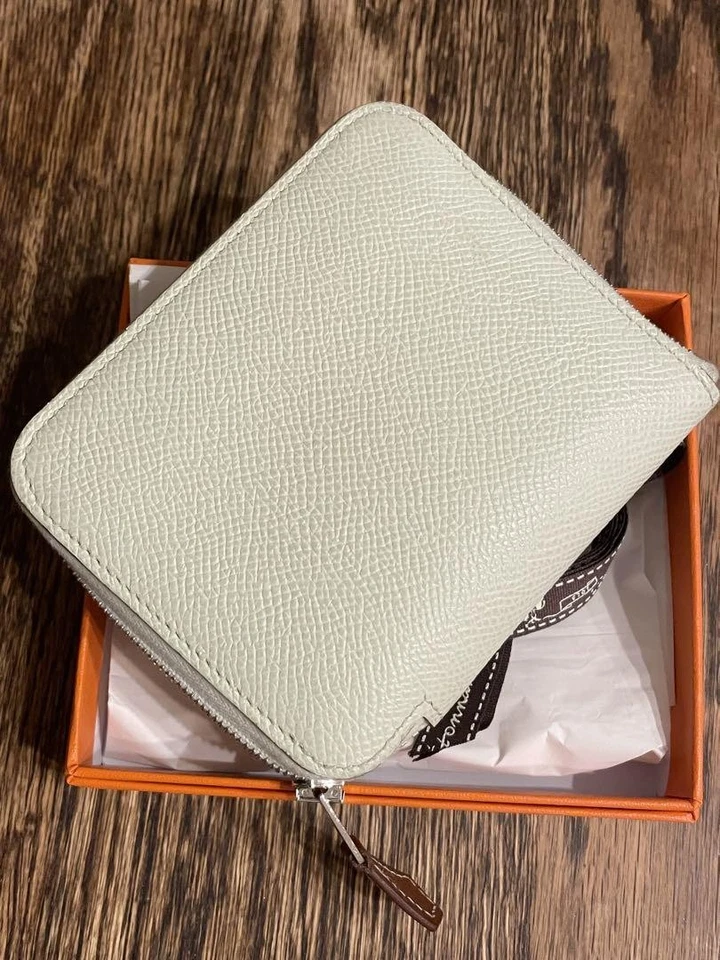 Hermes Silk-in 2023 Dog Pattern Compact Envelope Wallet Green Blue Used - Image 4 of 4