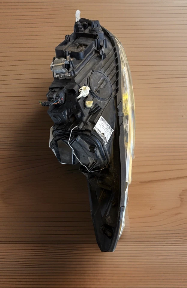 Faro de pasajero diseño R halógeno compatible con 11-13 VOLVO SERIE 30 645107 Foto 3 de 4