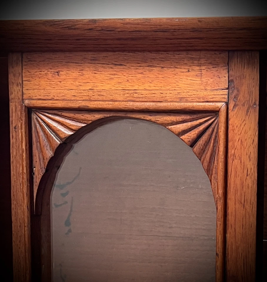 ANTIQUE ARTS & CRAFTS DISPLAY CABINET AESTHETIC SUNBURST MOTIFS LATE 19th c. - Image 2 of 4