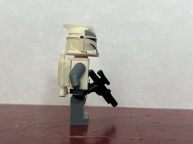 LEGO Star Wars Wolfpack Clone Trooper 104th 7964 Minifigure Jetpack