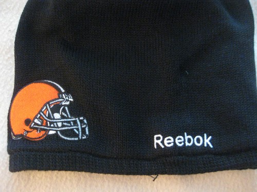 BOYS ONE SIZE YOUTH CLEVELAND BROWNS REEBOK SLOUCH KNIT CAP HAT NWT - Picture 3 of 3