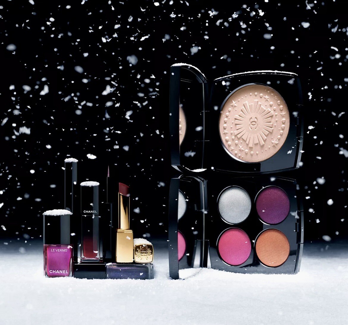 CHANEL ENCHANTED NIGHT Eyeshadow & Blush Palette Holiday CHANEL ENCHANTED NIGHT Eyeshadow & Blush Palette Holiday