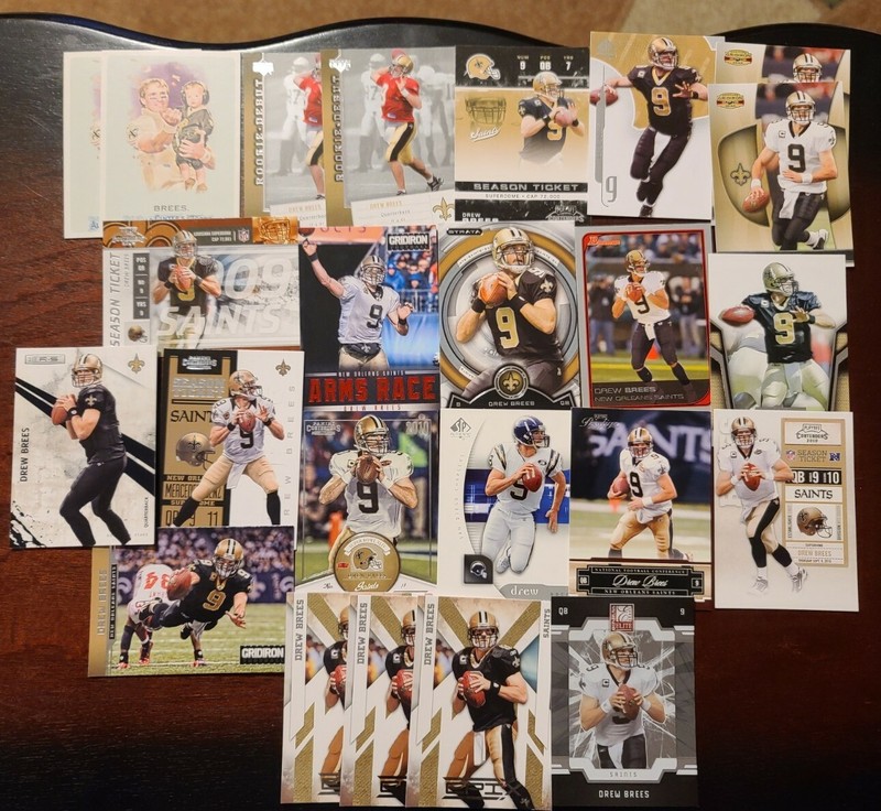 Lot (25) Drew Brees Football Card HOF Nice Lot