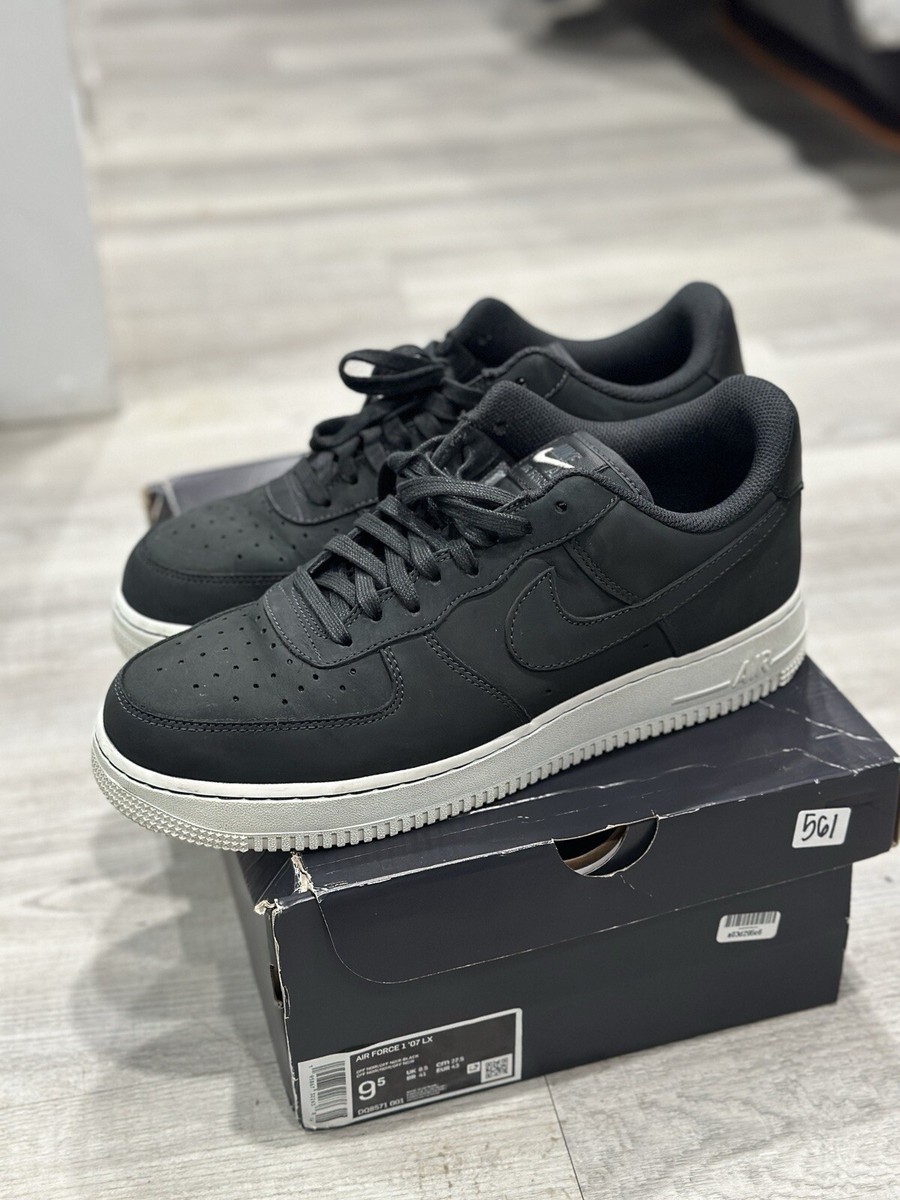 Size- Nike Air Force low off noir black