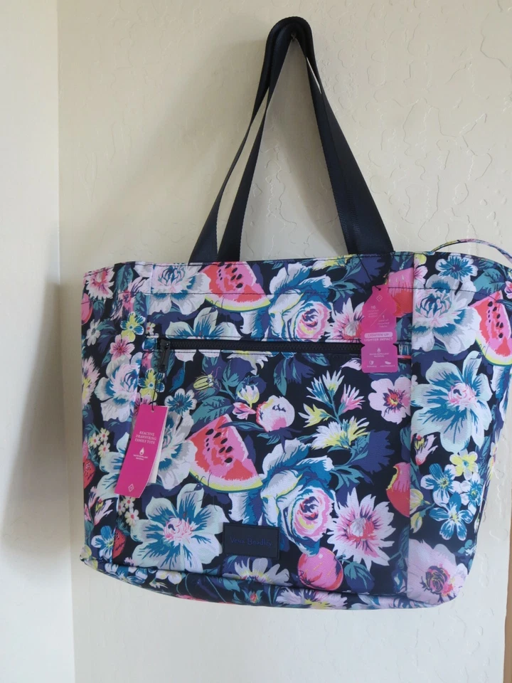 VERA BRADLEY REACTIVE DRAWSTRING FAMILY TOTE BAG, GARDEN FLORAL, NWT $65 - Image 2 of 4