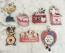 Lot Of 7 Large Retro Vintage Style Valentine  s Day Glittered Ornaments   