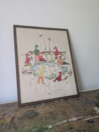 Vintage Hand Embroidered Oak Framed Picture Pixies Fishing Nursery Kitsch Retro - Picture 3 of 5