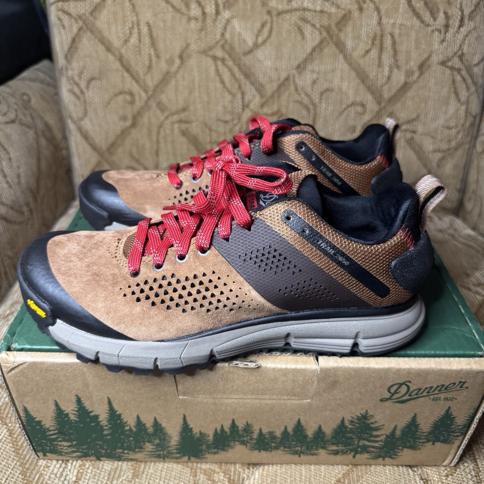 Danner Women's Trail 2650 GTX 3-Inch Suede Waterproof Hiking Shoes Brown Red Size 7.5 M