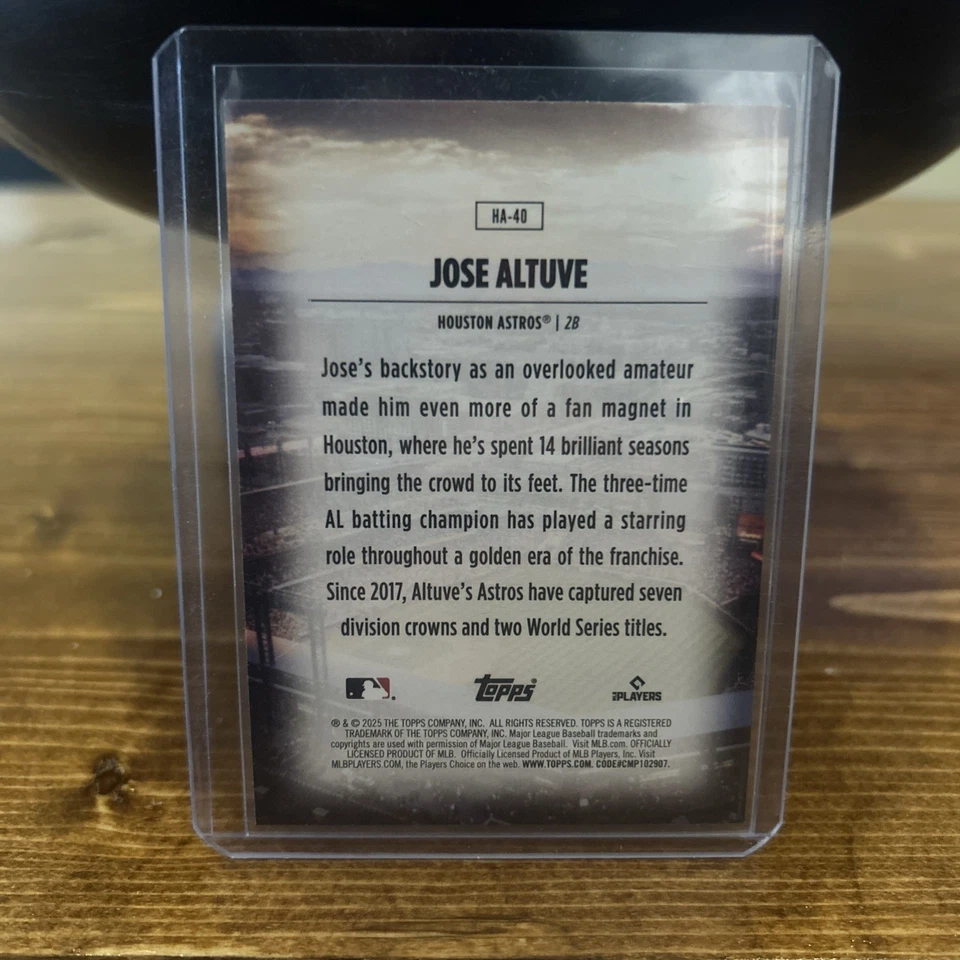 2025 Topps Serie 2 Jose Altuve Home Field Advantage Astros Legend Case Hit Foto 2 de 2
