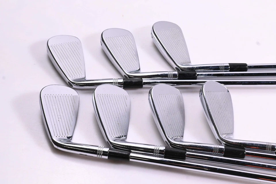 Wilson Staff Model Blade 2019 Eisen / 4-PW / Stiff Flex Dynamic Gold S300 Schäfte - Bild 3 von 4