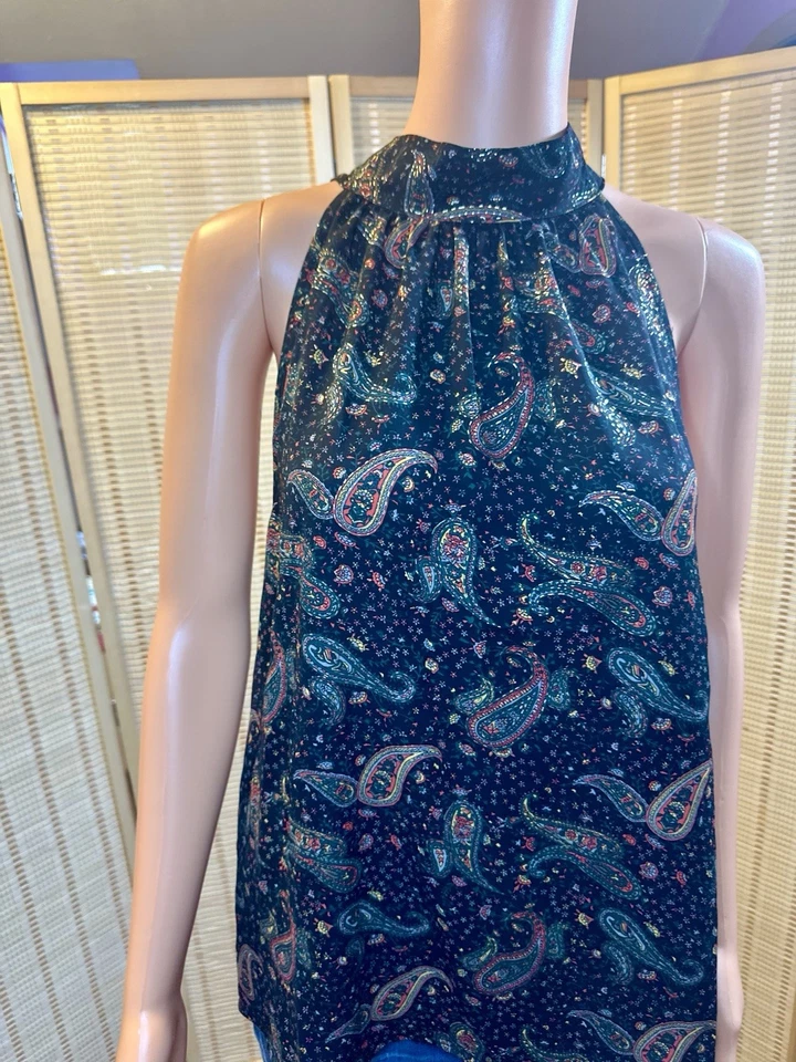 Blusa J.Crew Metálica Cachemira Floral Cuello Simulado Atado Espalda Sin Mangas Talla 8 Foto 2 de 4