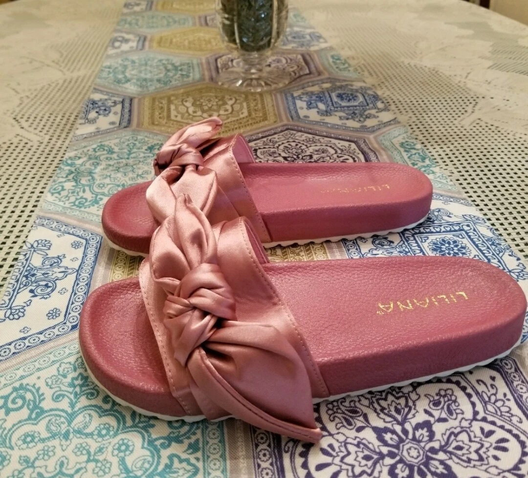 Liliana slippers store