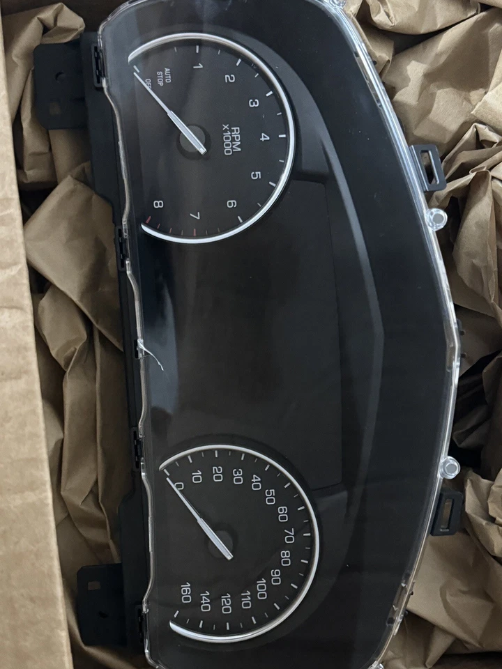 Cuadro de instrumentos GM 84378264 para Cadillac CT6 2018 Foto 4 de 4