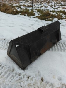Bucket And Hitch Plate