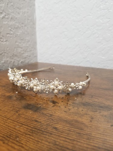 Swarovski Crystal with Pearls Wedding/Occasion Headpiece/Tiara/Headband - Picture 4 of 5