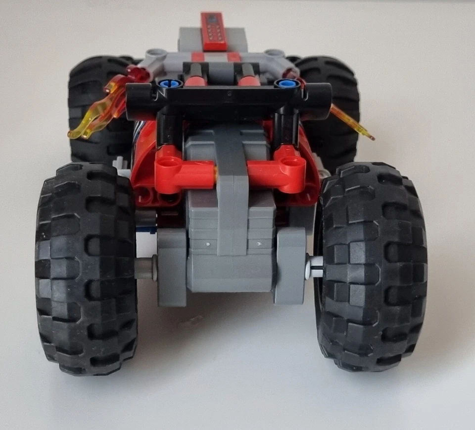 LEGO Technic 42073 BASH!, foto 3 di 5