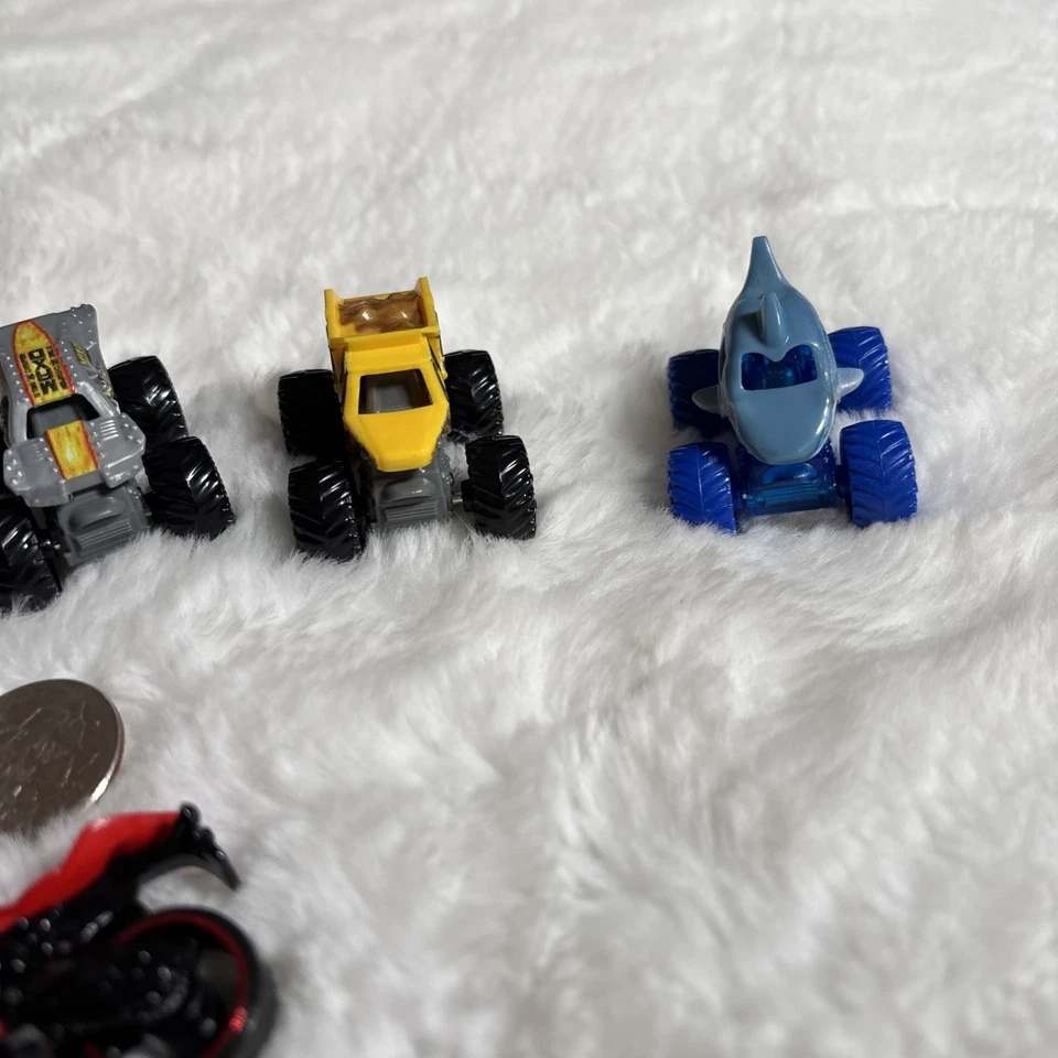 Hot Wheels MONSTER JAM 1/64 Lot of 6 With Ducati Motorcycle , C1 - Image 4 of 4